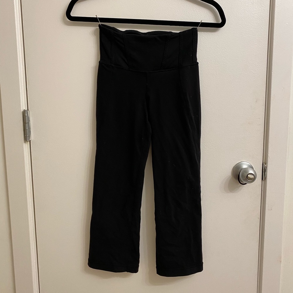 Lululemon Black Capri Leggings Size 2